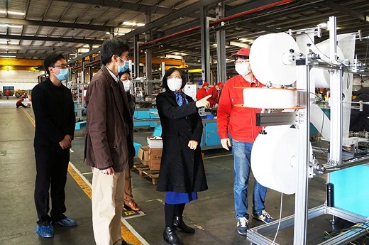 青浦区政协主席李华桂等向导莅临上；；２恍嗲樵档餮