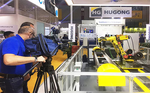 第二届进博会俄罗斯国家电视台拍摄不朽情缘意大利CEA展位